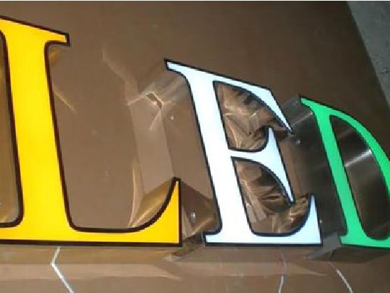缙云介绍LED招牌的基础知识。